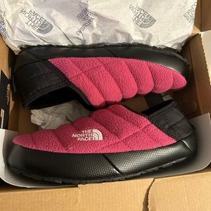The North Face Women's ThermoBall Traction Mule V Slippers